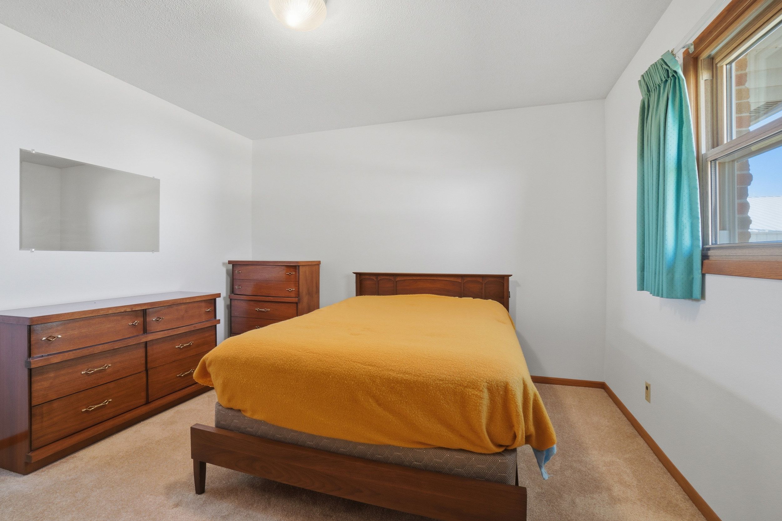 Listing Photo: 14_25871 200th ave-014